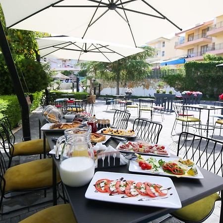 Hotel The Hart Vlorë Exterior foto